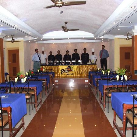 Palm Village Resort Kolkata Bagian luar foto
