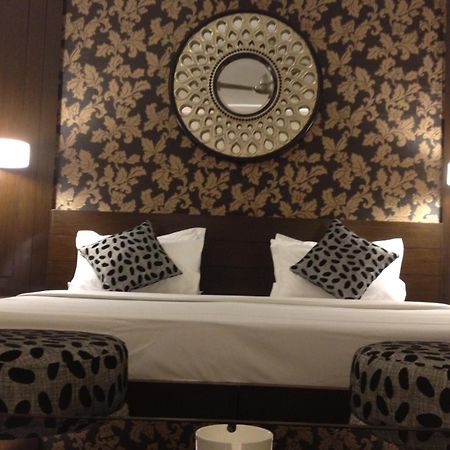 Palm Village Resort Kolkata Bagian luar foto