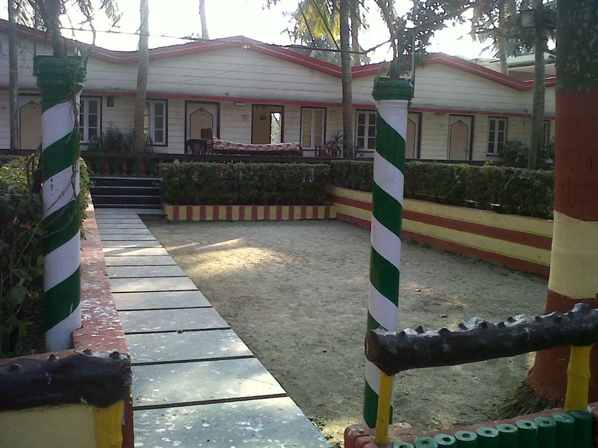 Palm Village Resort Kolkata Bagian luar foto