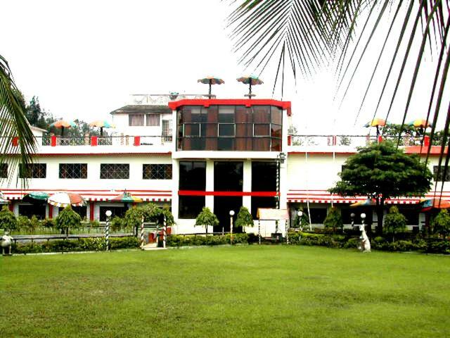 Palm Village Resort Kolkata Bagian luar foto