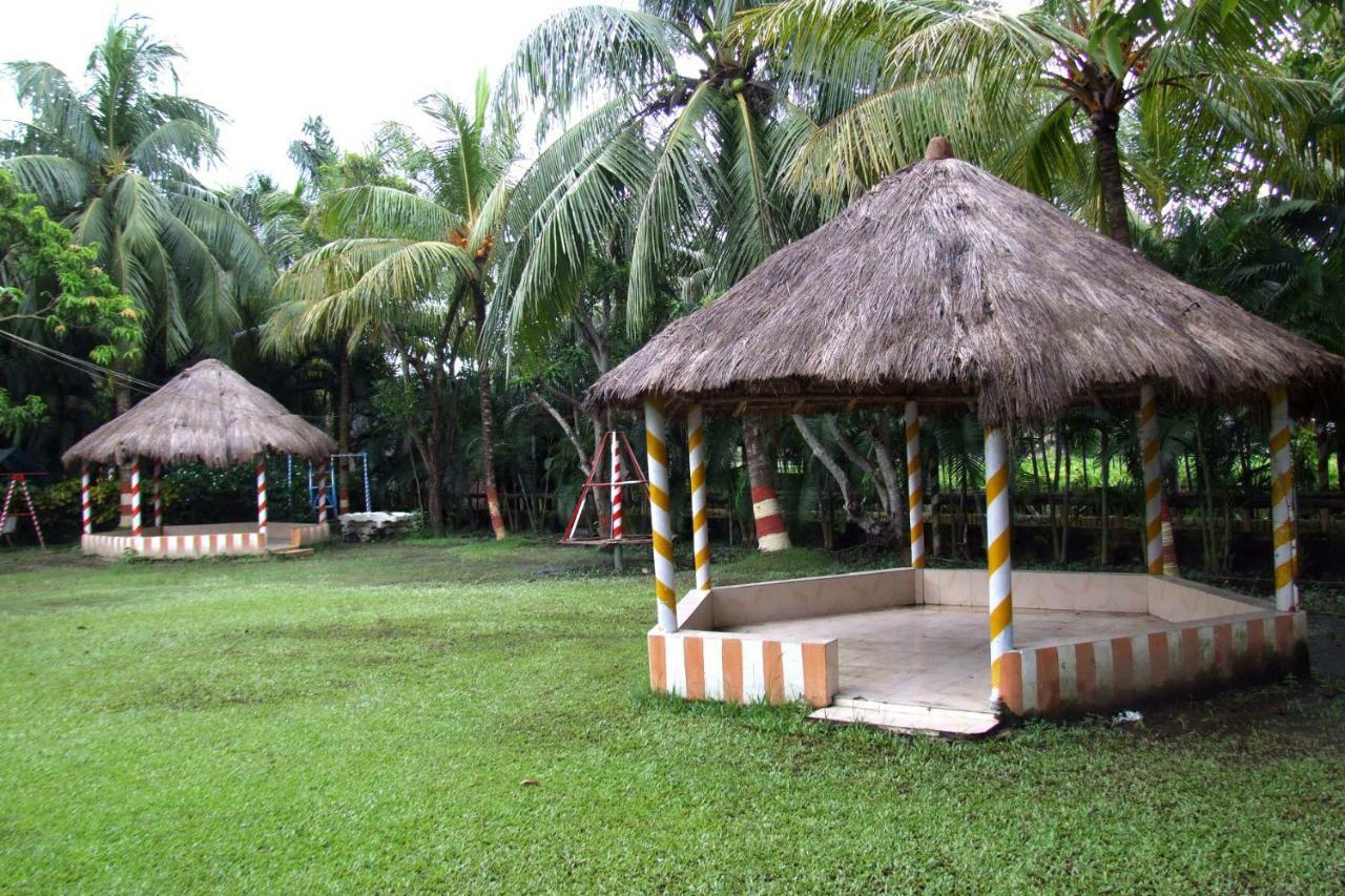 Palm Village Resort Kolkata Bagian luar foto