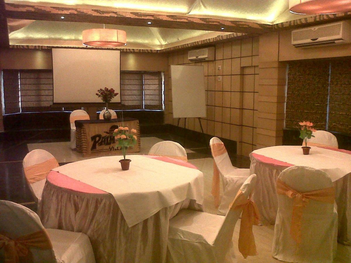 Palm Village Resort Kolkata Bagian luar foto