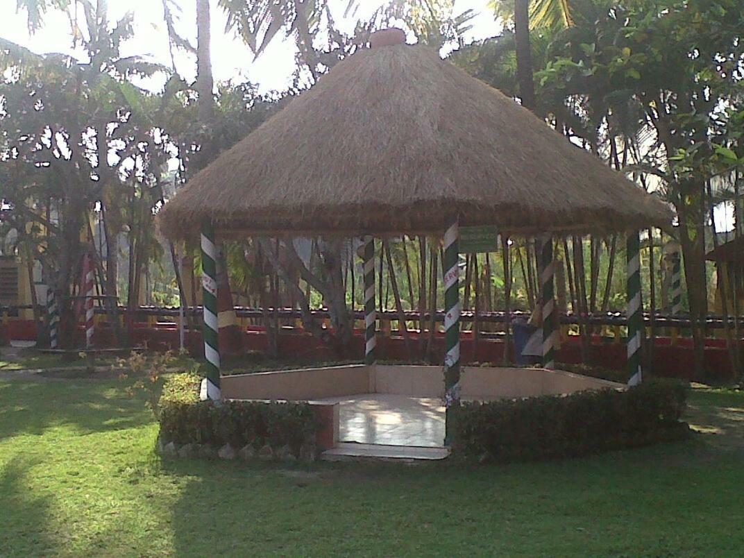 Palm Village Resort Kolkata Bagian luar foto