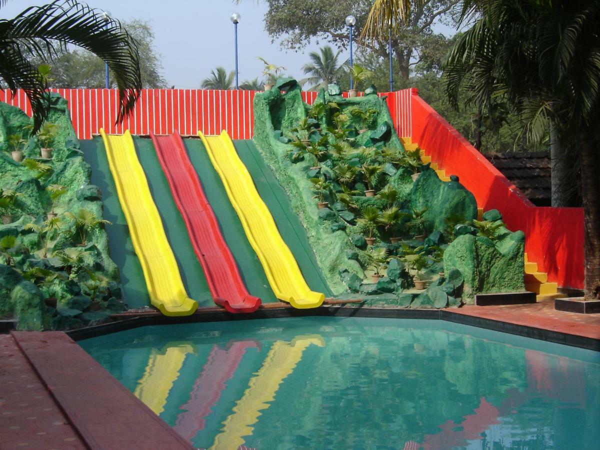 Palm Village Resort Kolkata Bagian luar foto