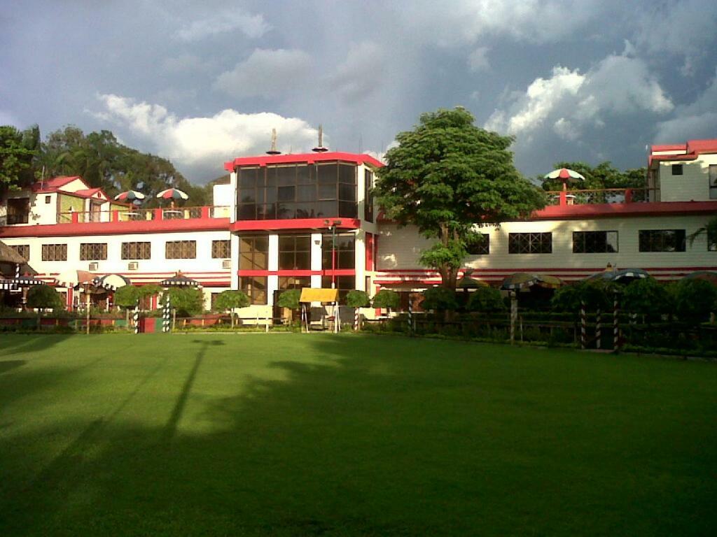 Palm Village Resort Kolkata Bagian luar foto