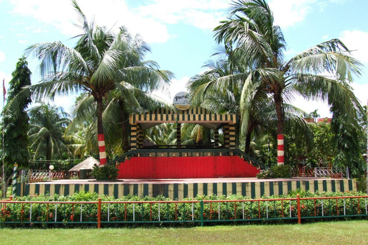 Palm Village Resort Kolkata Bagian luar foto