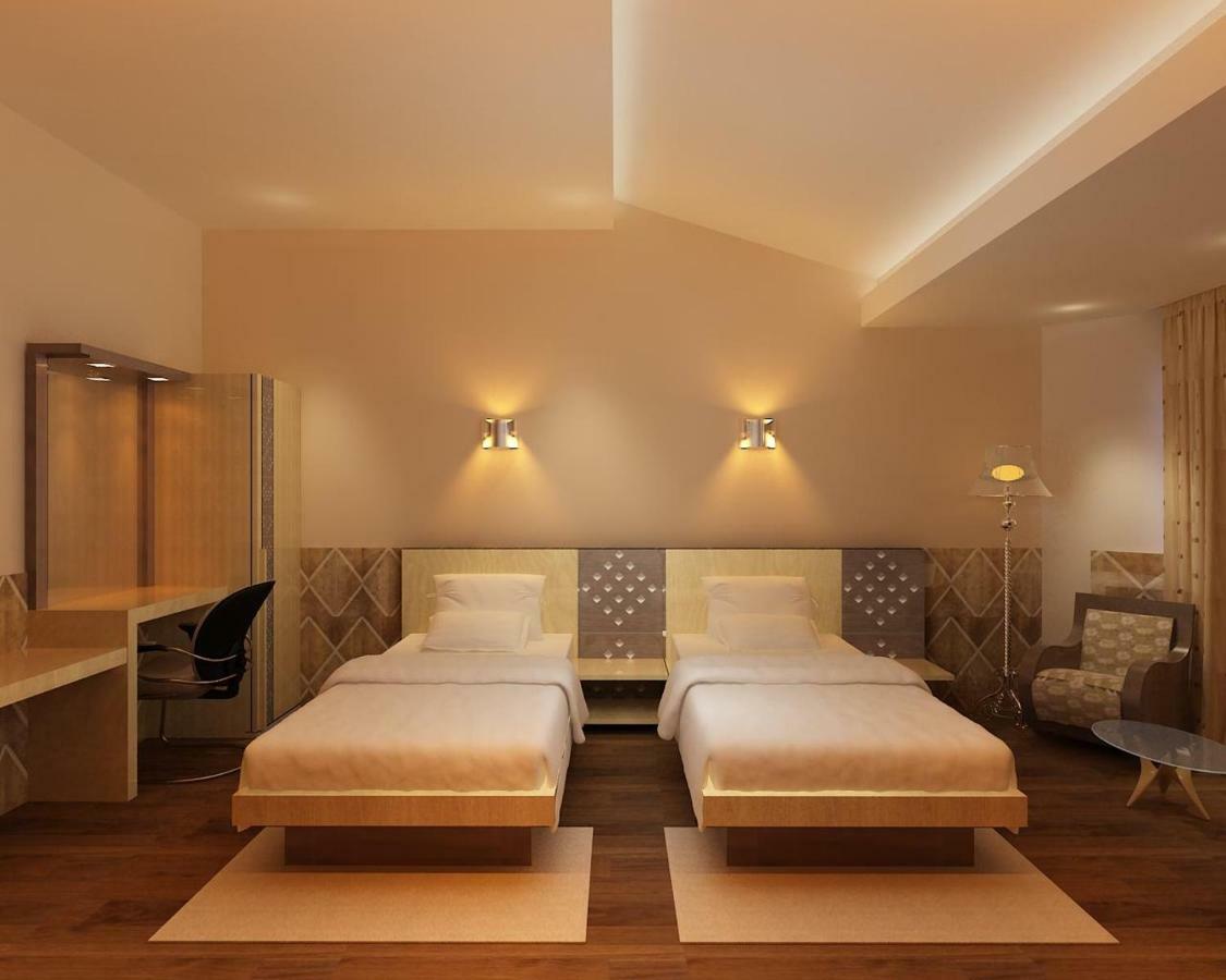 Palm Village Resort Kolkata Bagian luar foto